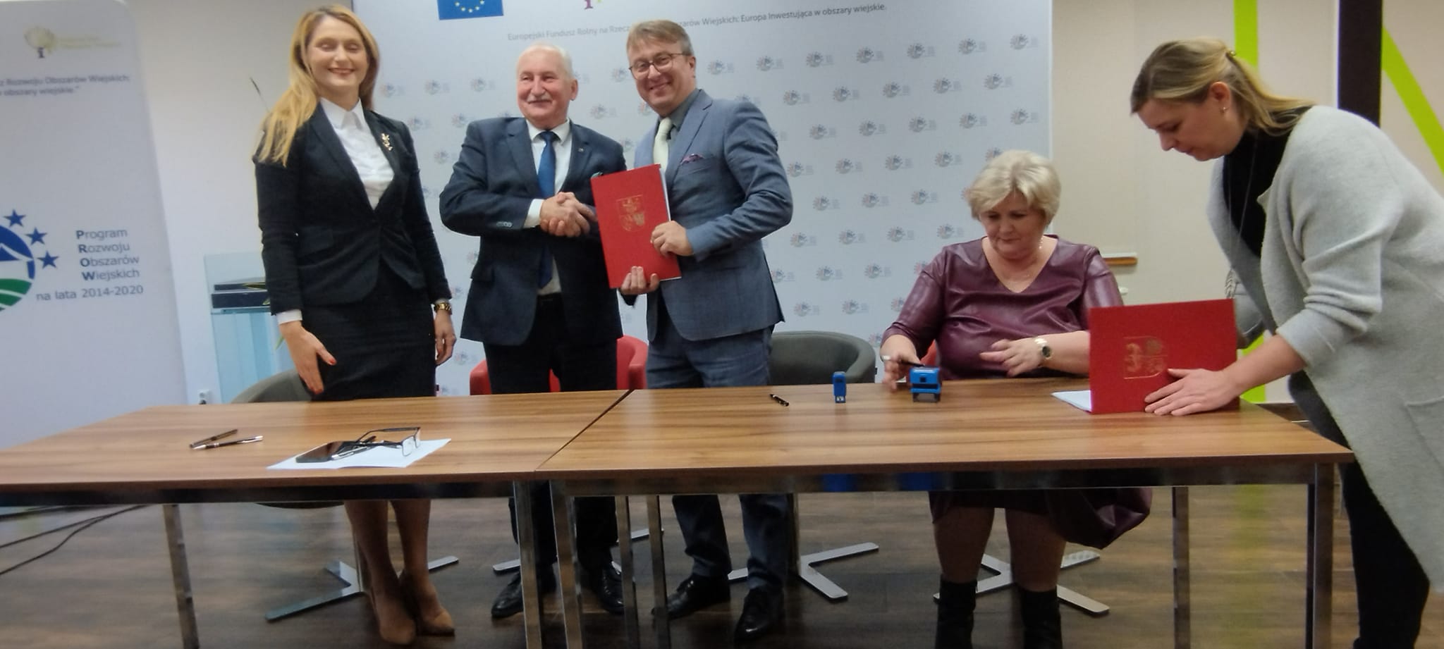 podpisanie umowę na dofinansowanie inwestycji dotyczącej modernizacji oczyszczalni ścieków w miejscowości Kuce. (4)